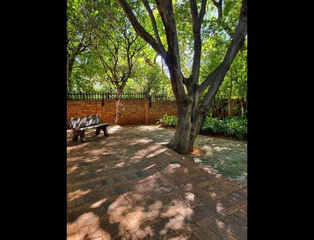 6 BEDROOM HOUSE FOR SALE IN WONDERBOOM